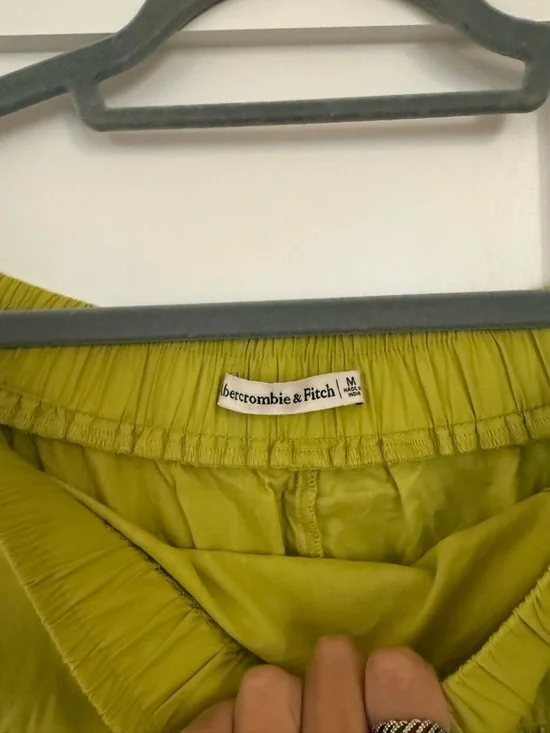 Abercrombie & Fitch Chartreuse Puff-Sleeve Crop Top & Tiered Midi Skirt Set - Picture 2 of 3